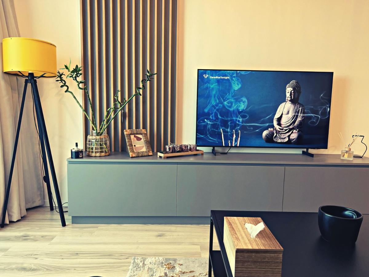 Panoramic Forest View Apartment Dumbravita  Buitenkant foto