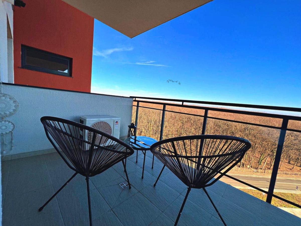 Panoramic Forest View Apartment Dumbravita  Buitenkant foto